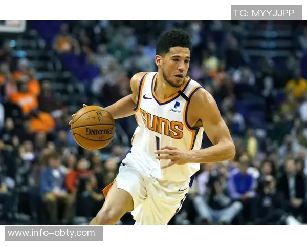 组织中锋双雄齐发威瓦兰妙传助攻斯特劳瑟轻松进球