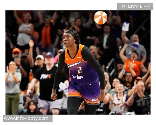 水星队面临挑战WNBA总决赛G3半场落后王牌12分形势严峻 水星队面临挑战WNBA总决赛G3半场落后王牌12分形势严峻