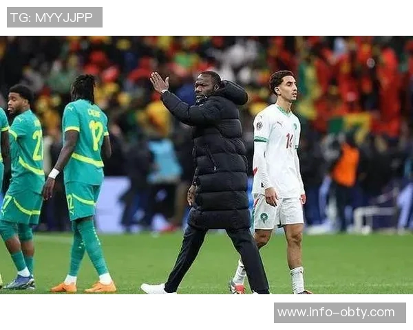 马内呼吁队友坚持比赛认为因判罚退赛太不理智宁愿输球也不愿放弃